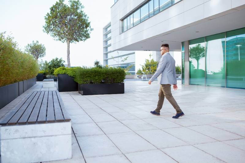 Jasa Poles Teraso Makasar Jakarta Timur, Jangan Bongkar Lantai, Hasilnya Bikin Takjub!